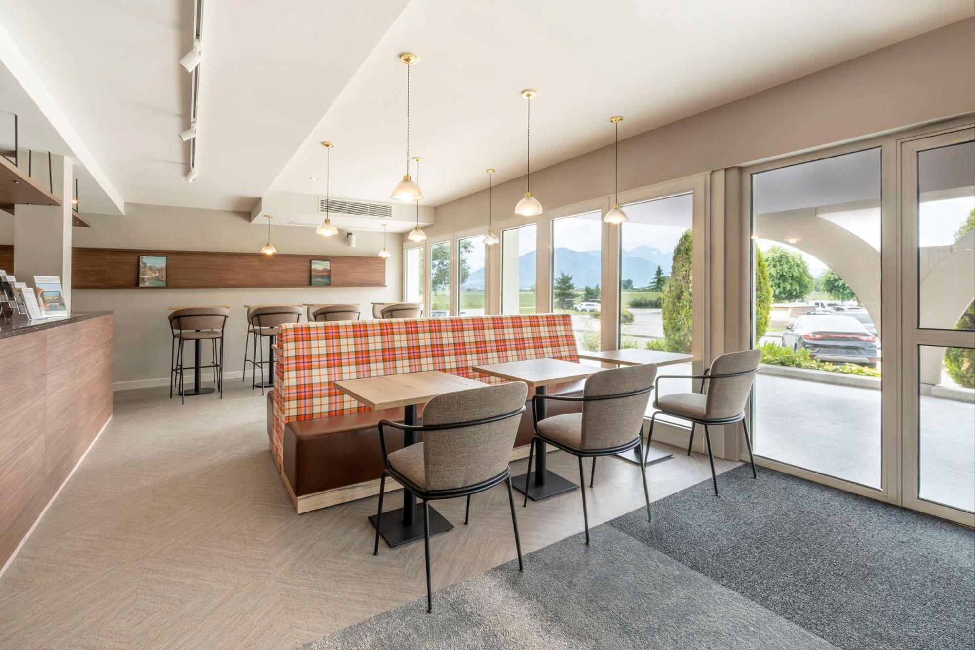 Best Western Kobalt Annecy Nord - Epagny Епані Мец-Тессі Екстер'єр фото